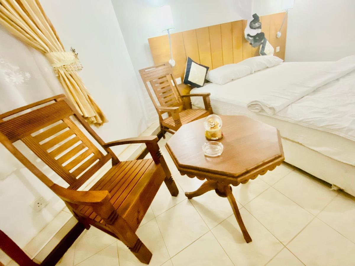 Hikka Paradise Guest House ฮิกคาดูวา ภายนอก รูปภาพ